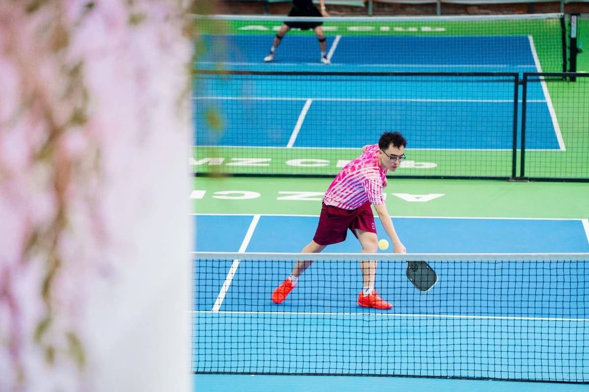 Người chơi Pickleball tại AMZ