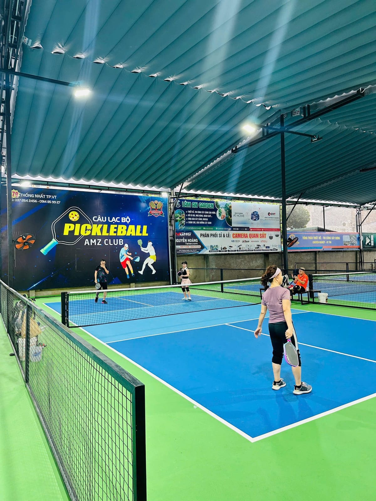Sân AMZ Pickleball có mái che